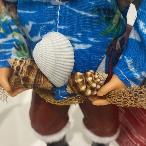 NWT Beach Santas in Hawaiian Shirt, Shells in Hand Collectors Edition ornaments - Picture 7 of 8